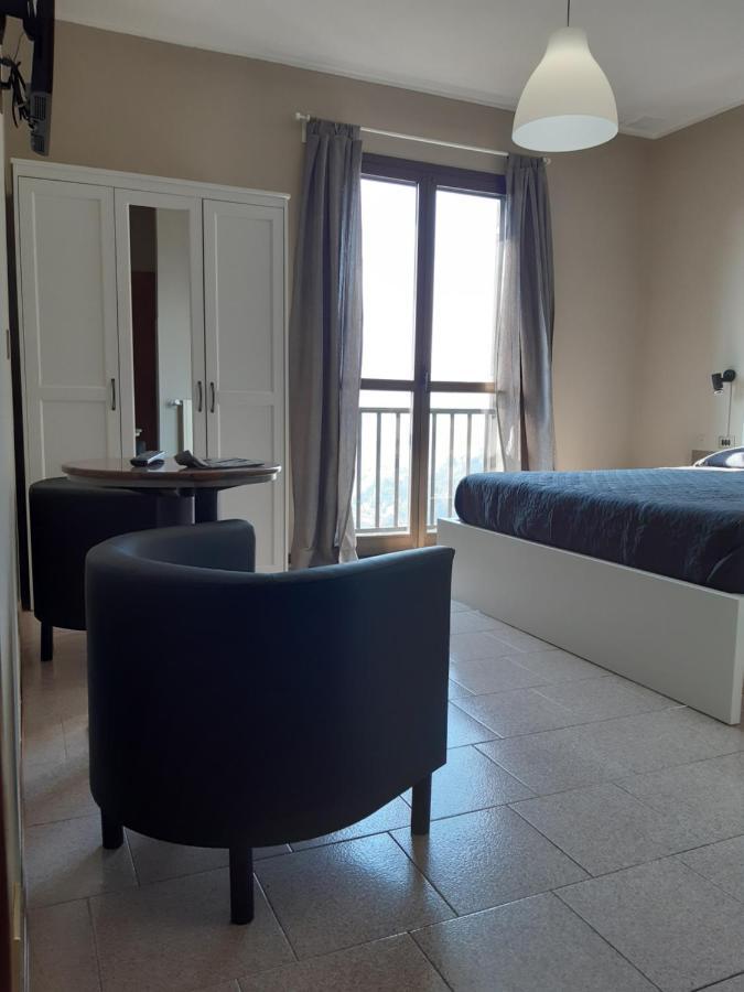 Hotel Battle Of Britain Ameno ภายนอก รูปภาพ